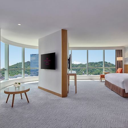 Crowne Plaza Zhuhai City Center By Ihg - Offers Free One-Way Shuttle To Chimelong Ocean Kingdom Экстерьер фото