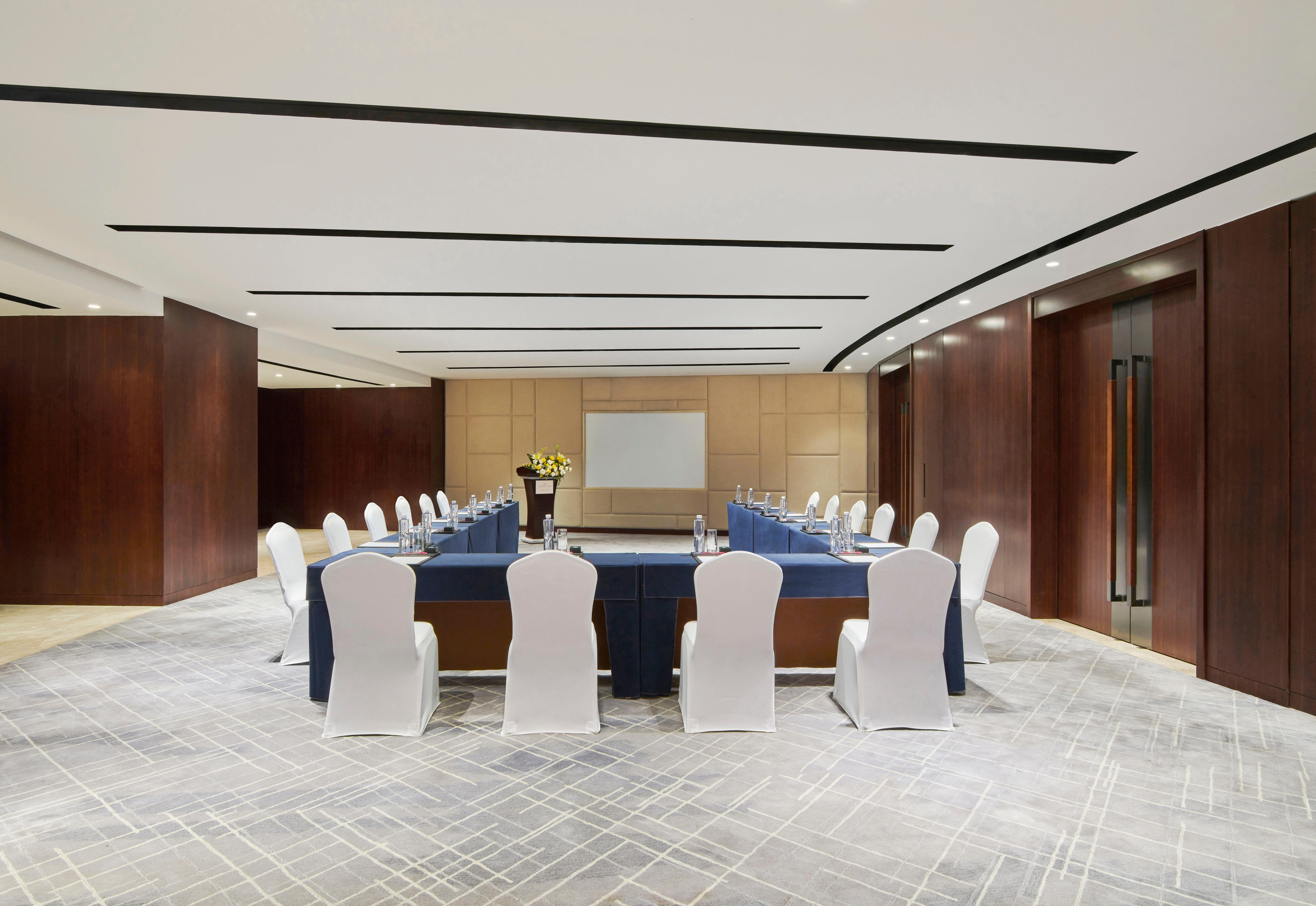 Crowne Plaza Zhuhai City Center By Ihg - Offers Free One-Way Shuttle To Chimelong Ocean Kingdom Экстерьер фото