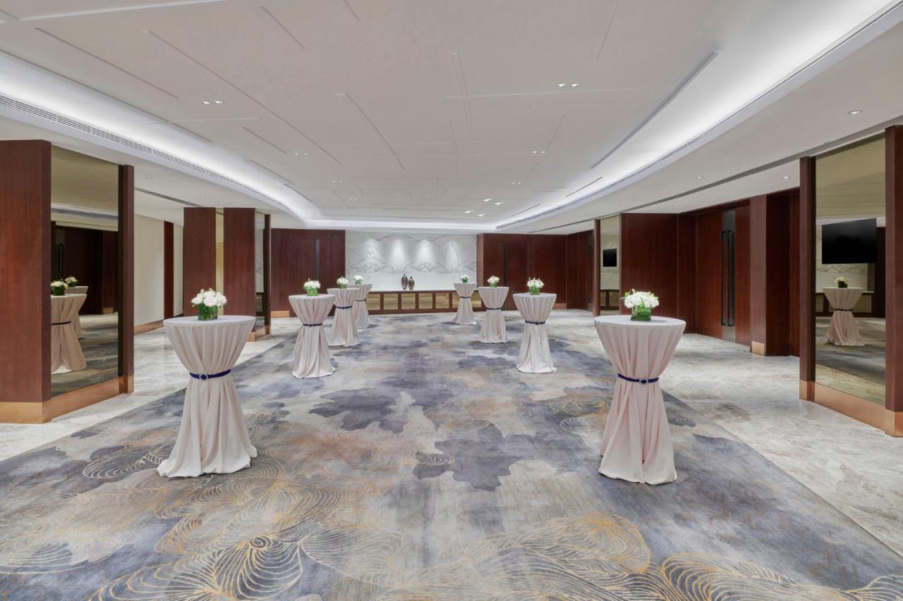 Crowne Plaza Zhuhai City Center By Ihg - Offers Free One-Way Shuttle To Chimelong Ocean Kingdom Экстерьер фото