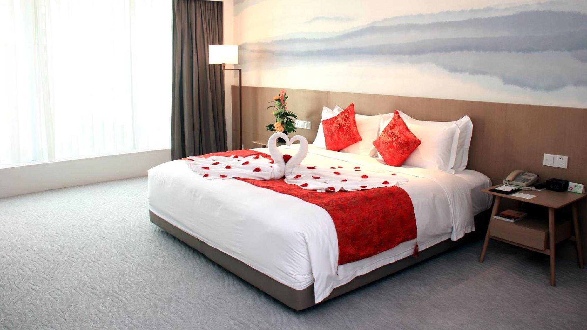 Crowne Plaza Zhuhai City Center By Ihg - Offers Free One-Way Shuttle To Chimelong Ocean Kingdom Экстерьер фото