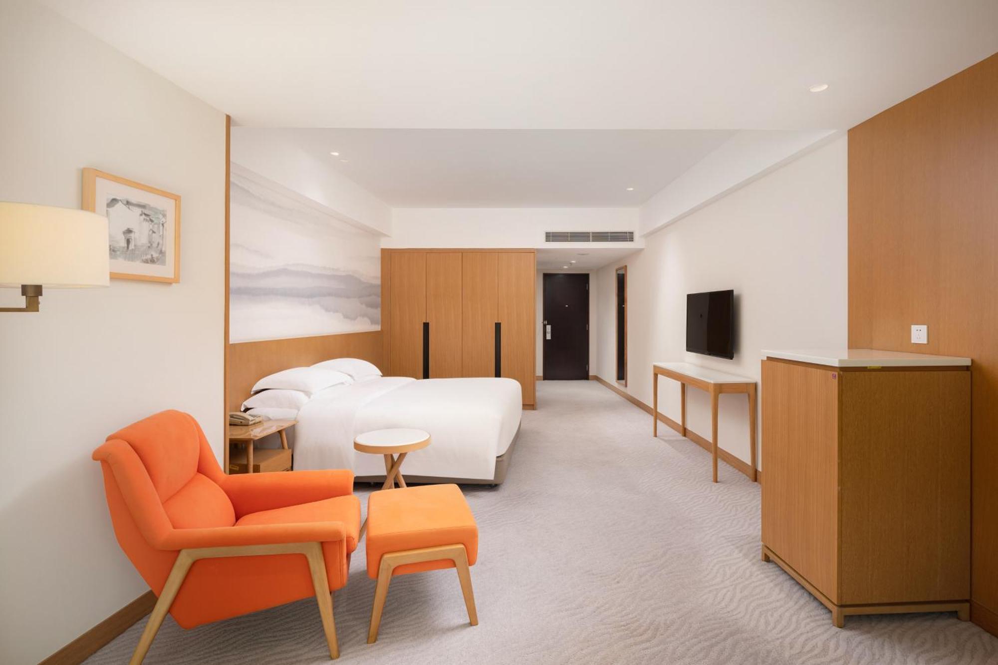 Crowne Plaza Zhuhai City Center By Ihg - Offers Free One-Way Shuttle To Chimelong Ocean Kingdom Экстерьер фото